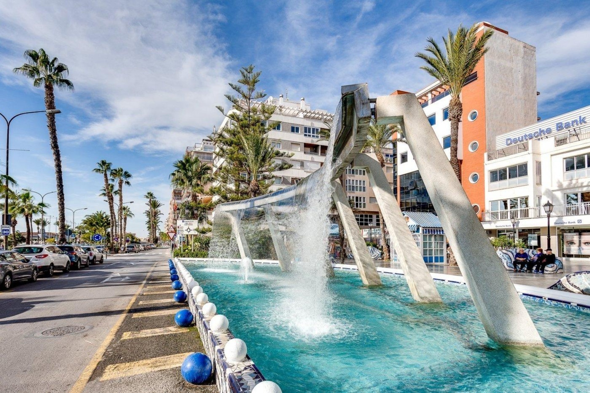 Sprzedaż - Apartament / Mieszkanie -
Torrevieja