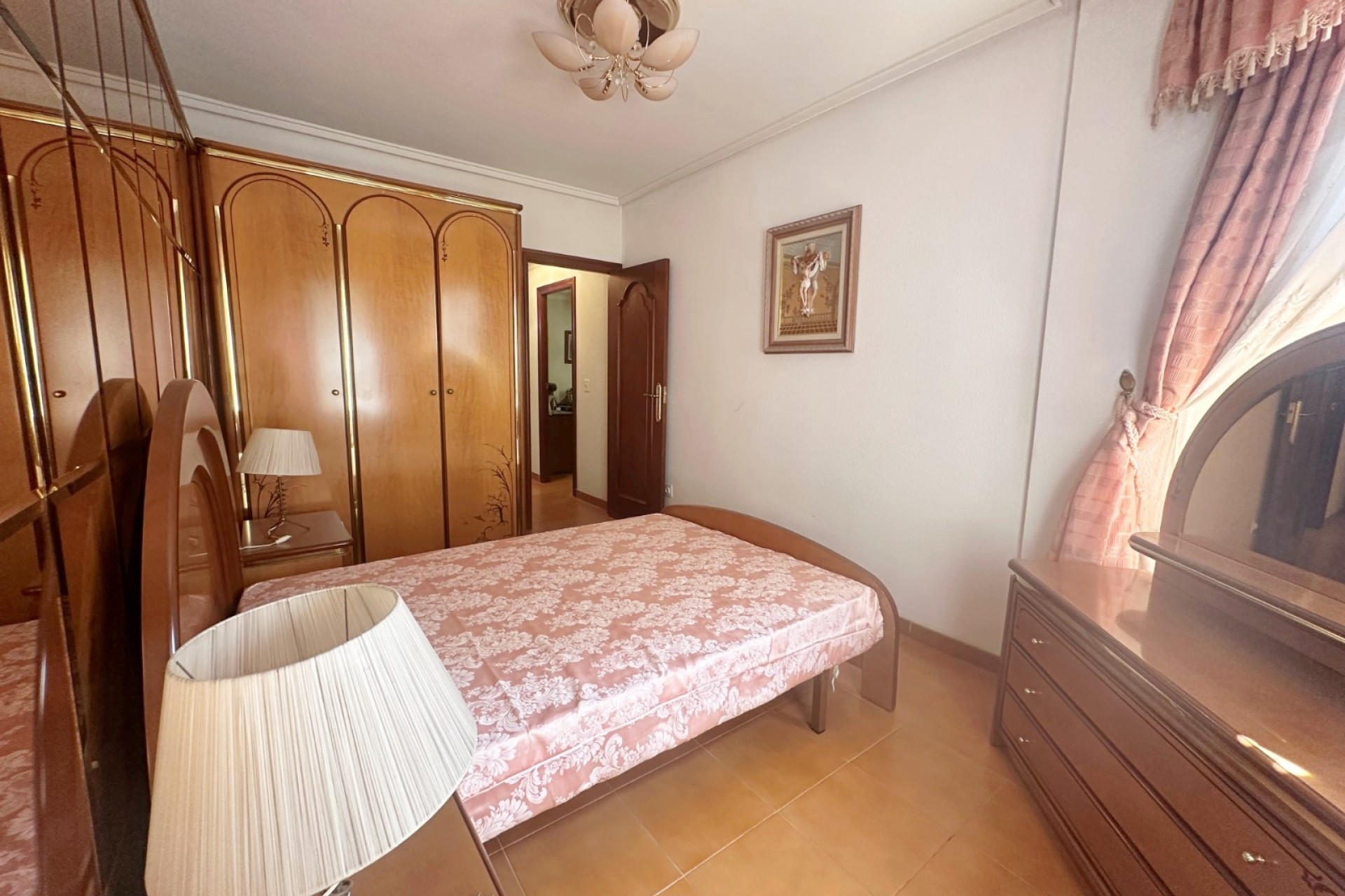 Sprzedaż - Apartament / Mieszkanie -
Torrevieja