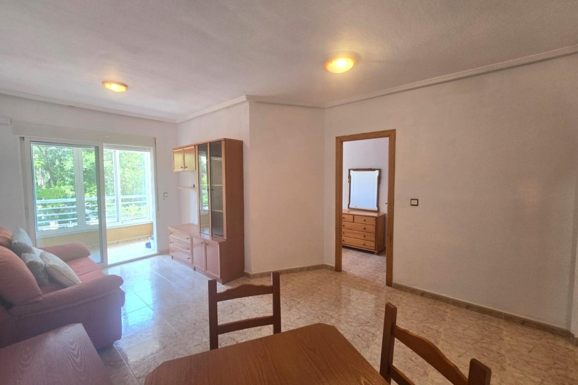 Sprzedaż - Apartament / Mieszkanie -
Torrevieja