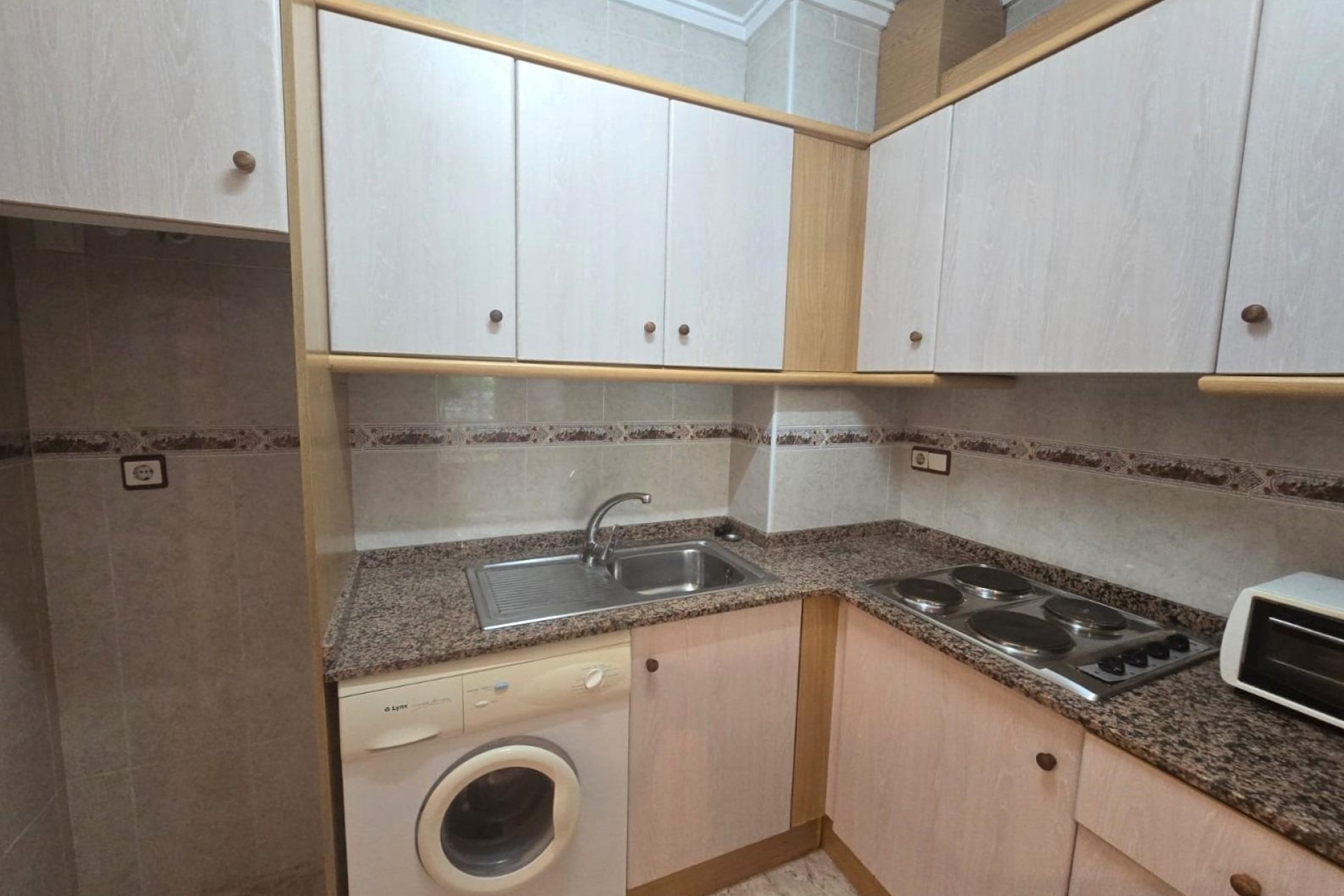 Sprzedaż - Apartament / Mieszkanie -
Torrevieja