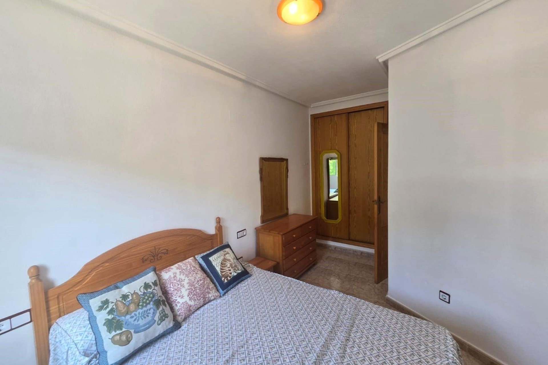 Sprzedaż - Apartament / Mieszkanie -
Torrevieja