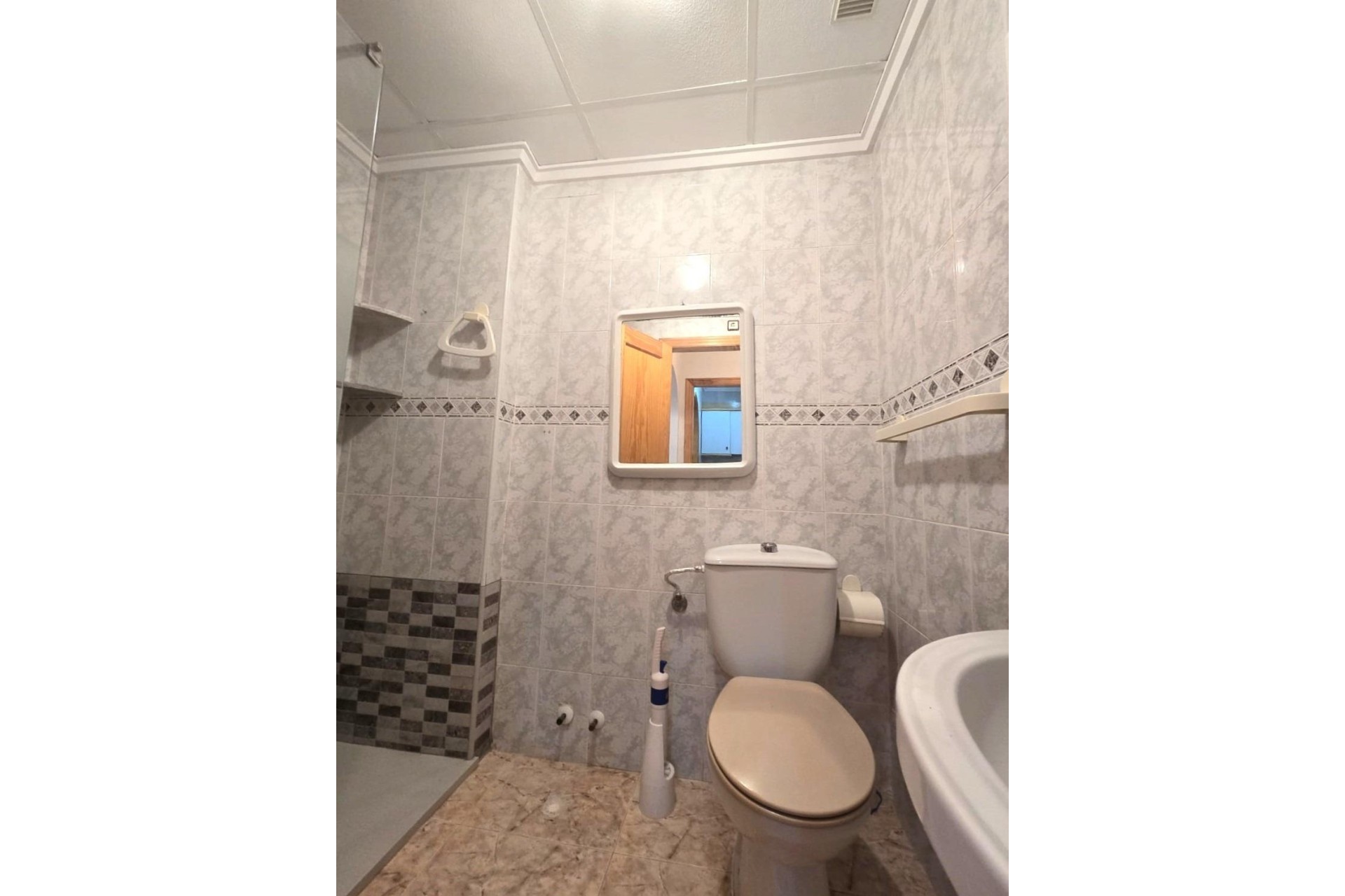 Sprzedaż - Apartament / Mieszkanie -
Torrevieja