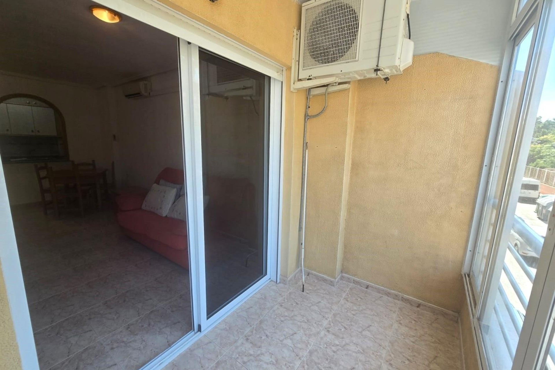 Sprzedaż - Apartament / Mieszkanie -
Torrevieja