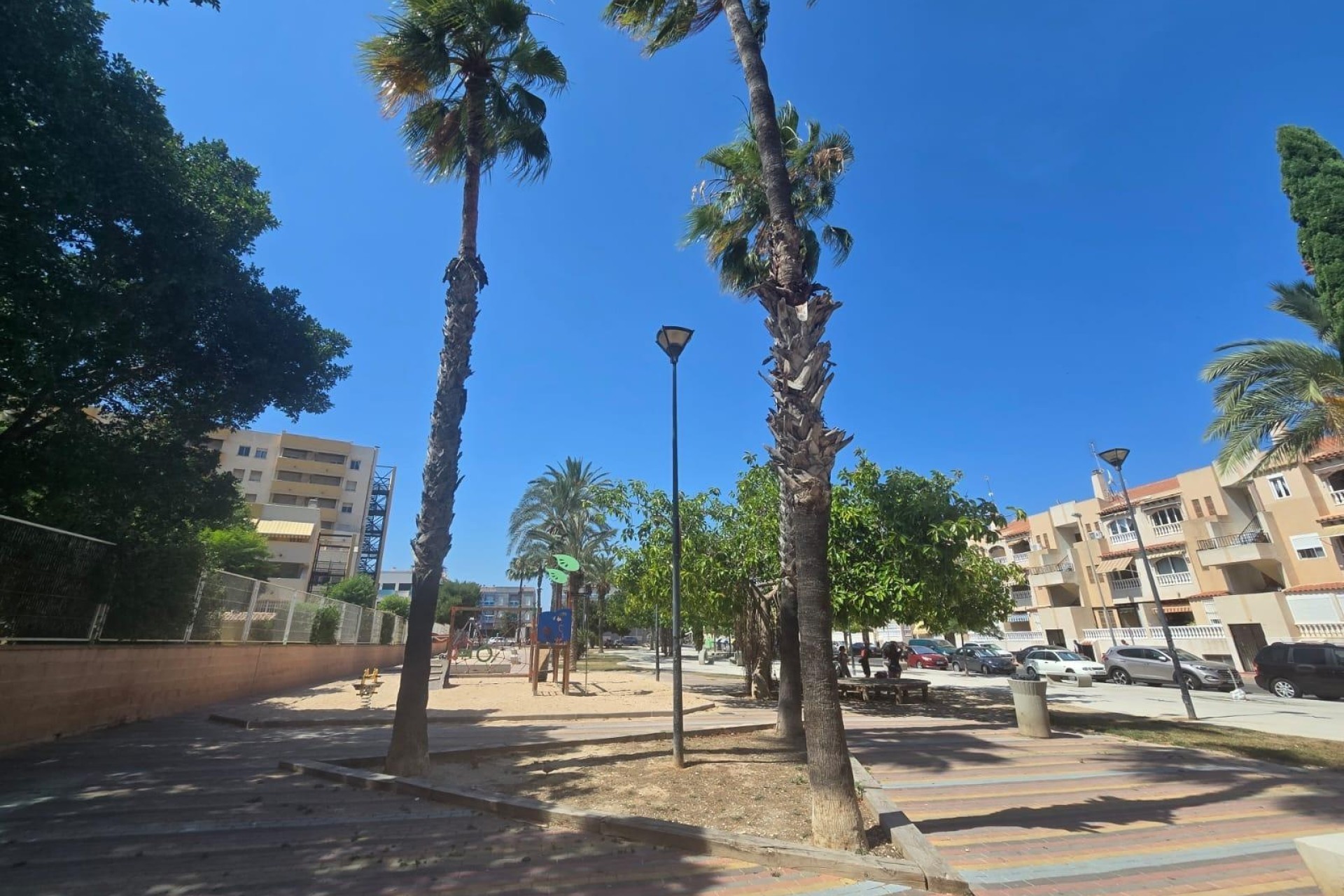 Sprzedaż - Apartament / Mieszkanie -
Torrevieja