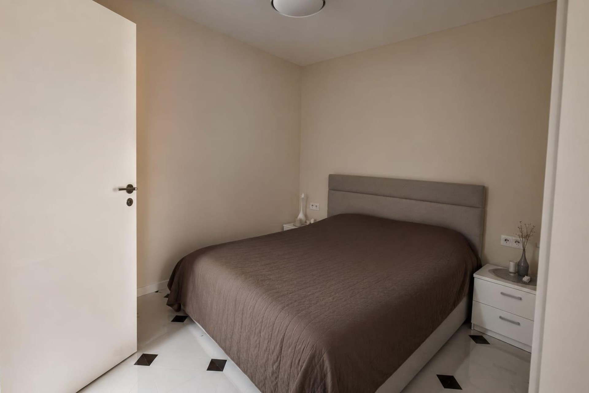 Sprzedaż - Apartament / Mieszkanie -
Torrevieja