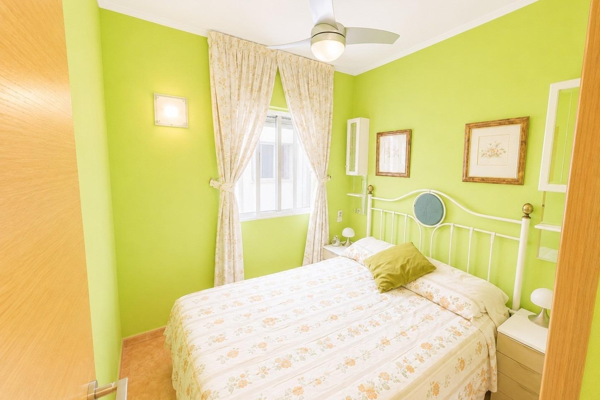 Sprzedaż - Apartament / Mieszkanie -
Torrevieja