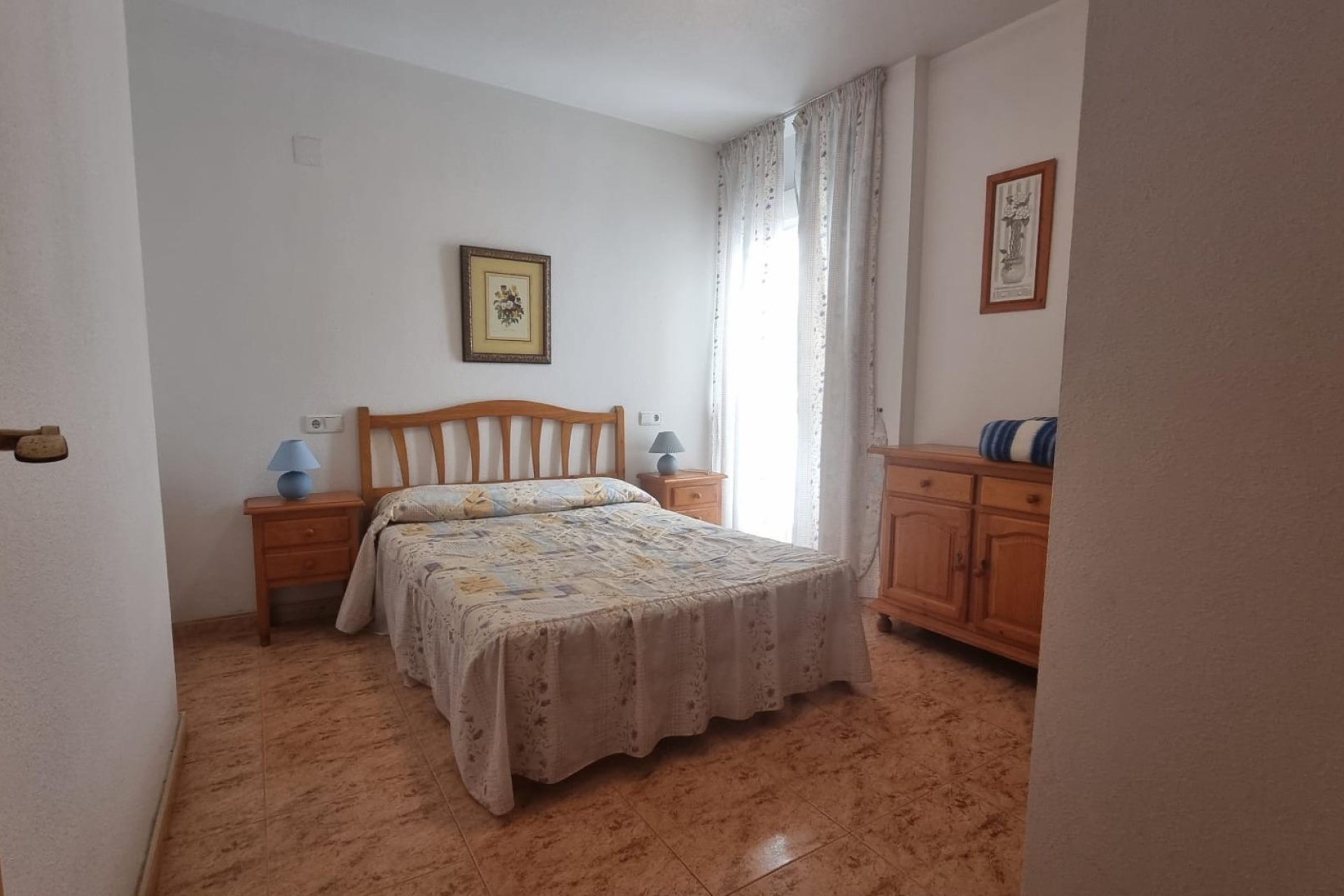 Sprzedaż - Apartament / Mieszkanie -
Torrevieja