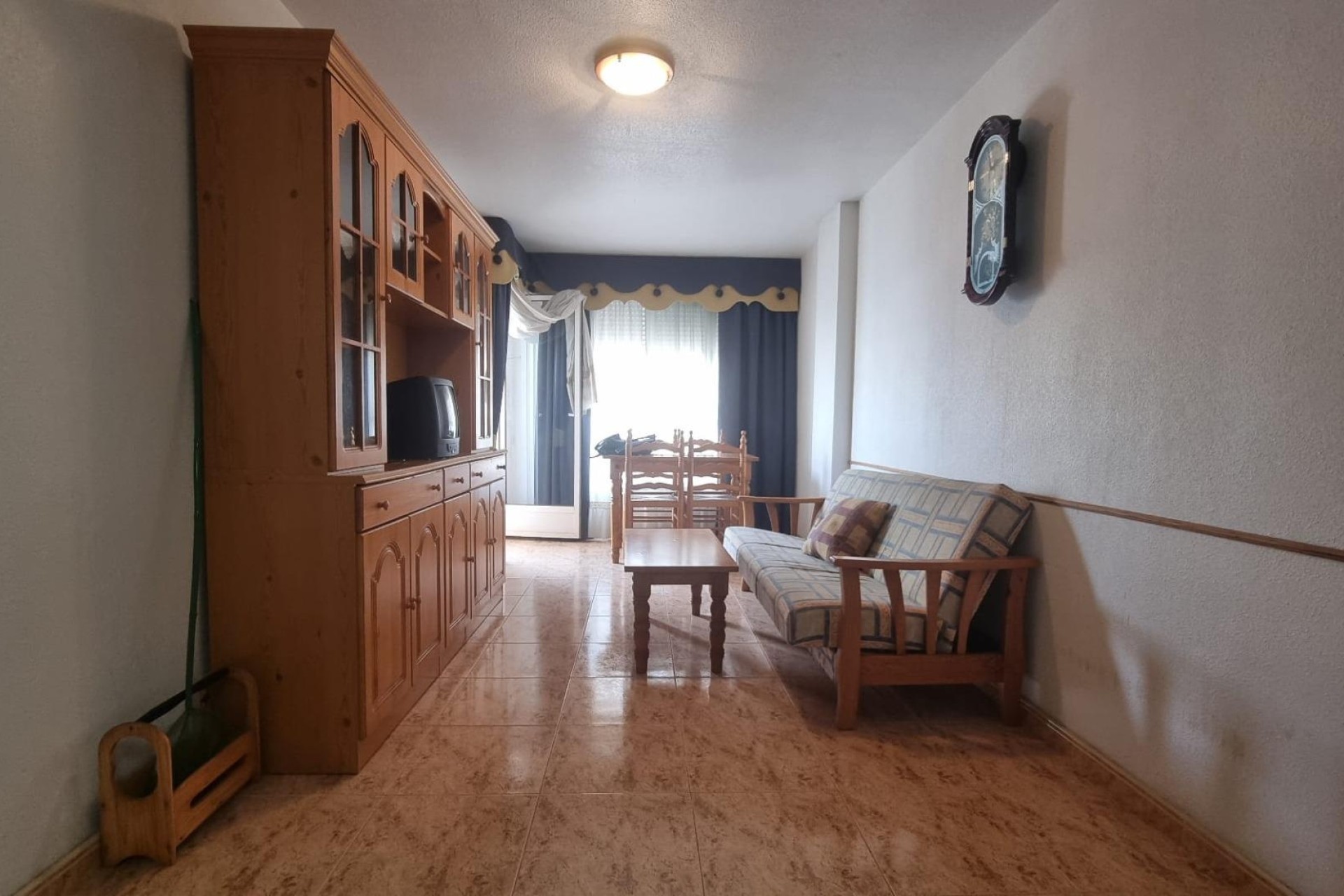 Sprzedaż - Apartament / Mieszkanie -
Torrevieja