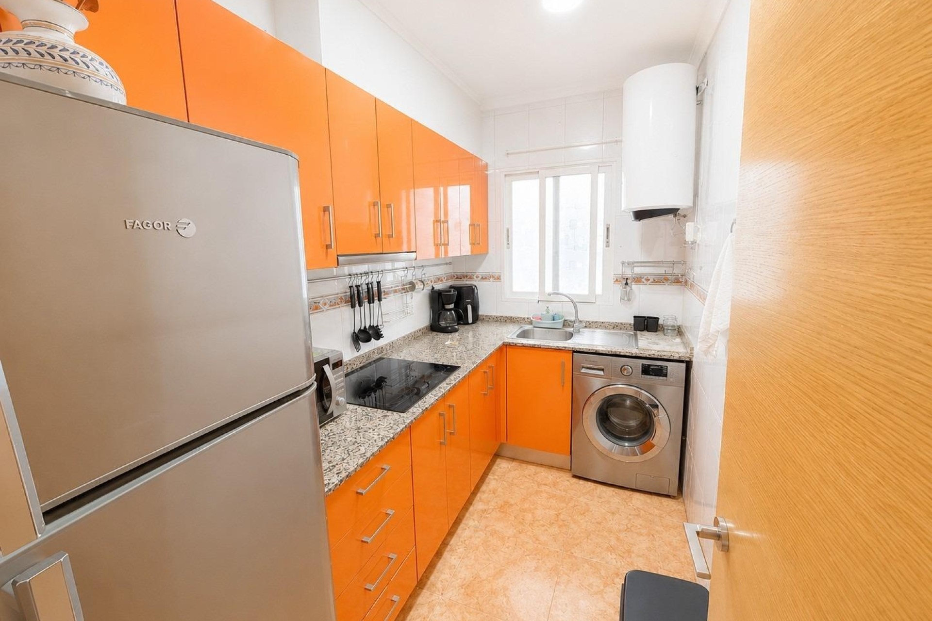 Sprzedaż - Apartament / Mieszkanie -
Torrevieja