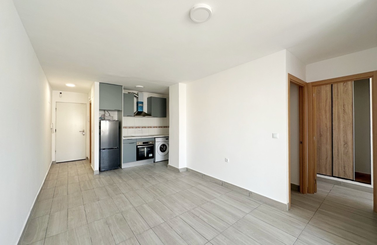 Sprzedaż - Apartament / Mieszkanie -
Torrevieja