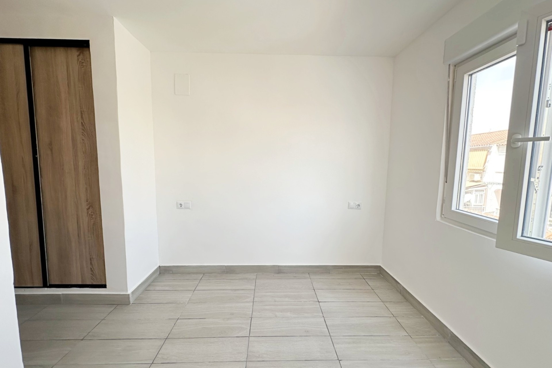 Sprzedaż - Apartament / Mieszkanie -
Torrevieja