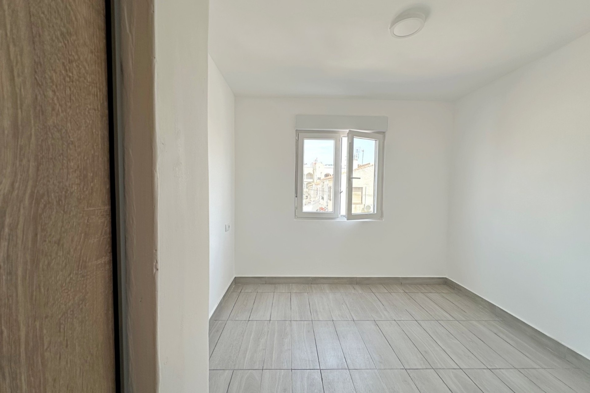Sprzedaż - Apartament / Mieszkanie -
Torrevieja