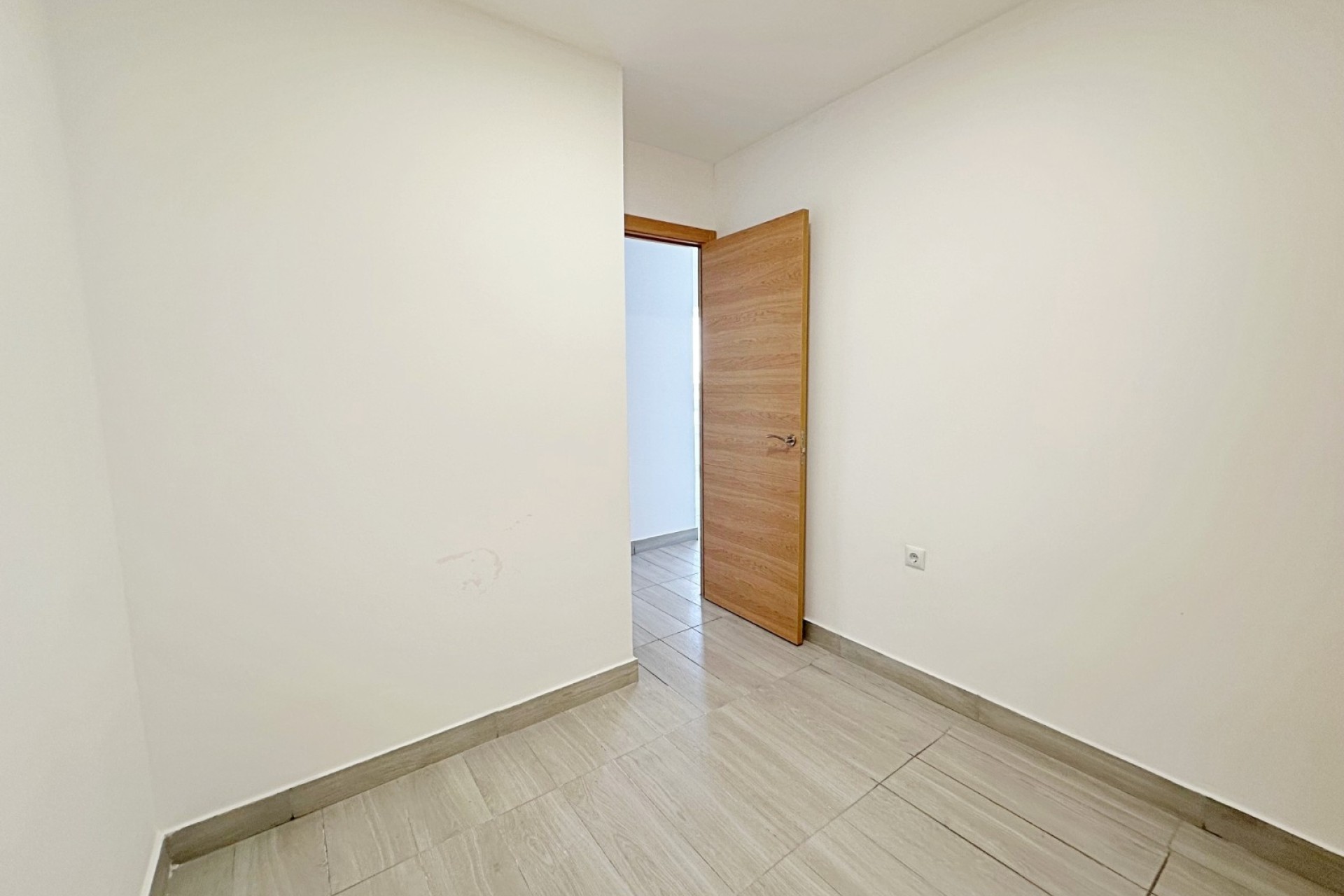 Sprzedaż - Apartament / Mieszkanie -
Torrevieja