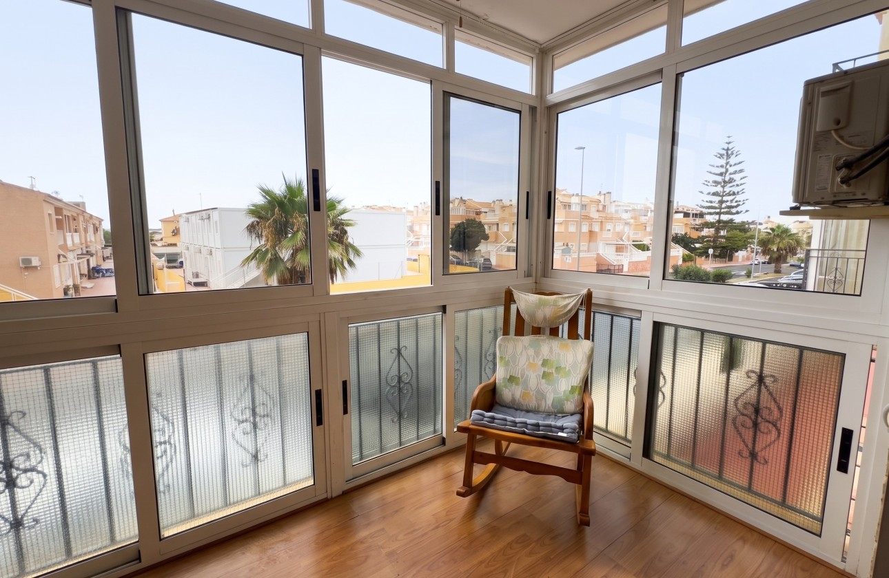 Sprzedaż - Apartament / Mieszkanie -
Torrevieja