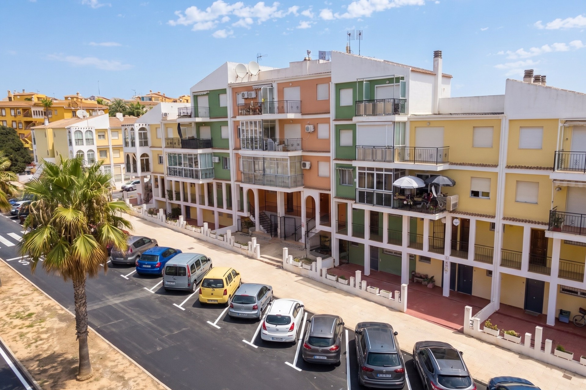 Sprzedaż - Apartament / Mieszkanie -
Torrevieja