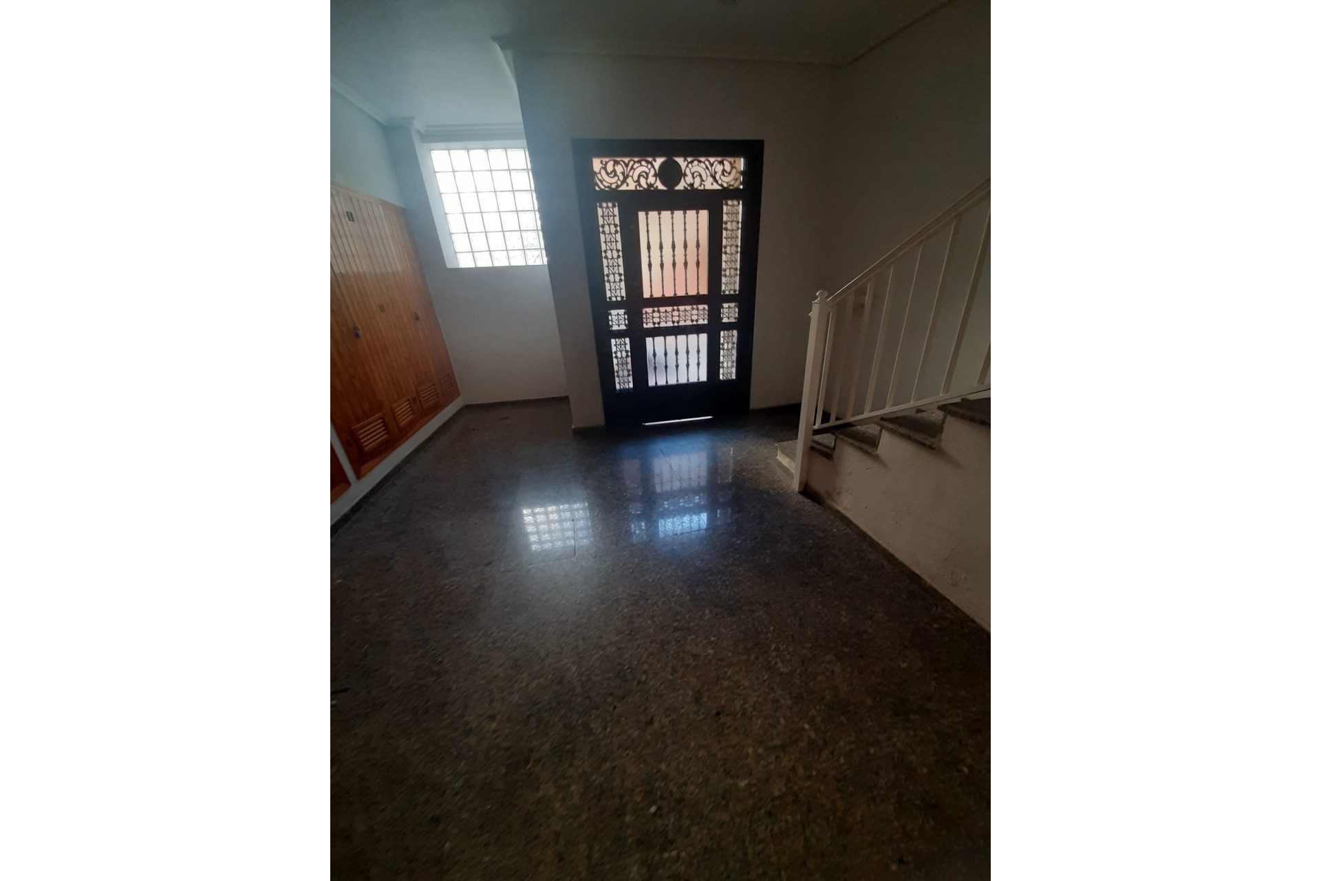 Sprzedaż - Apartament / Mieszkanie -
Torrevieja