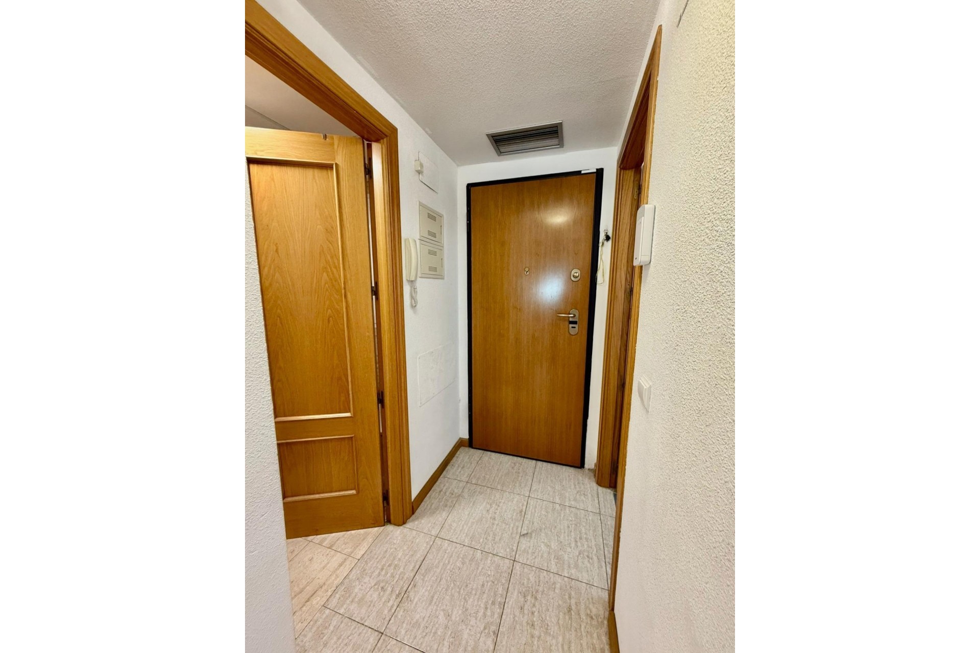 Sprzedaż - Apartament / Mieszkanie -
Villajoyosa - Cala Villajoyosa