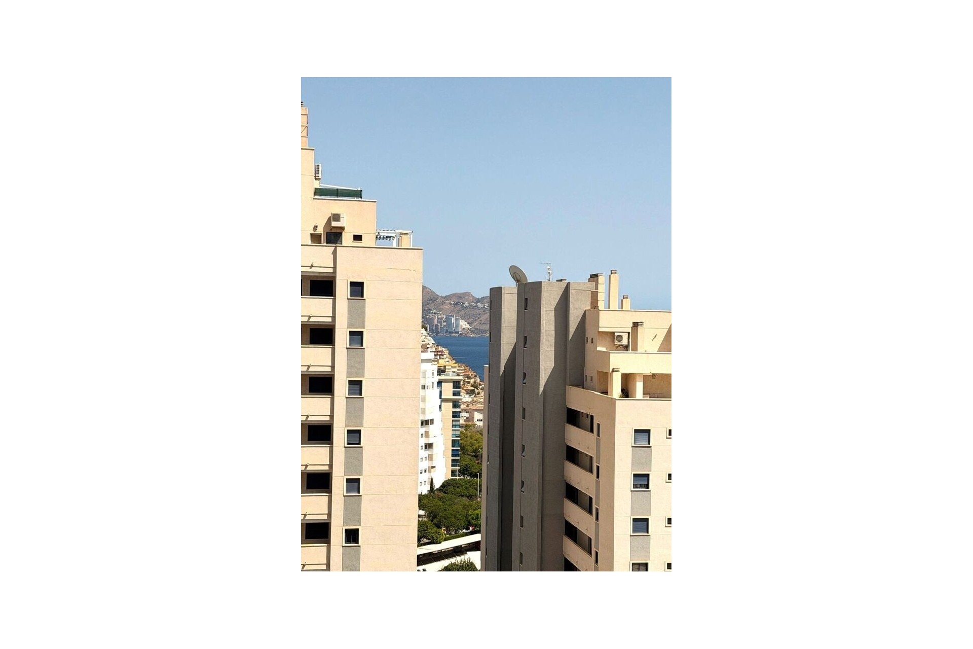 Sprzedaż - Apartament / Mieszkanie -
Villajoyosa - Costa Blanca