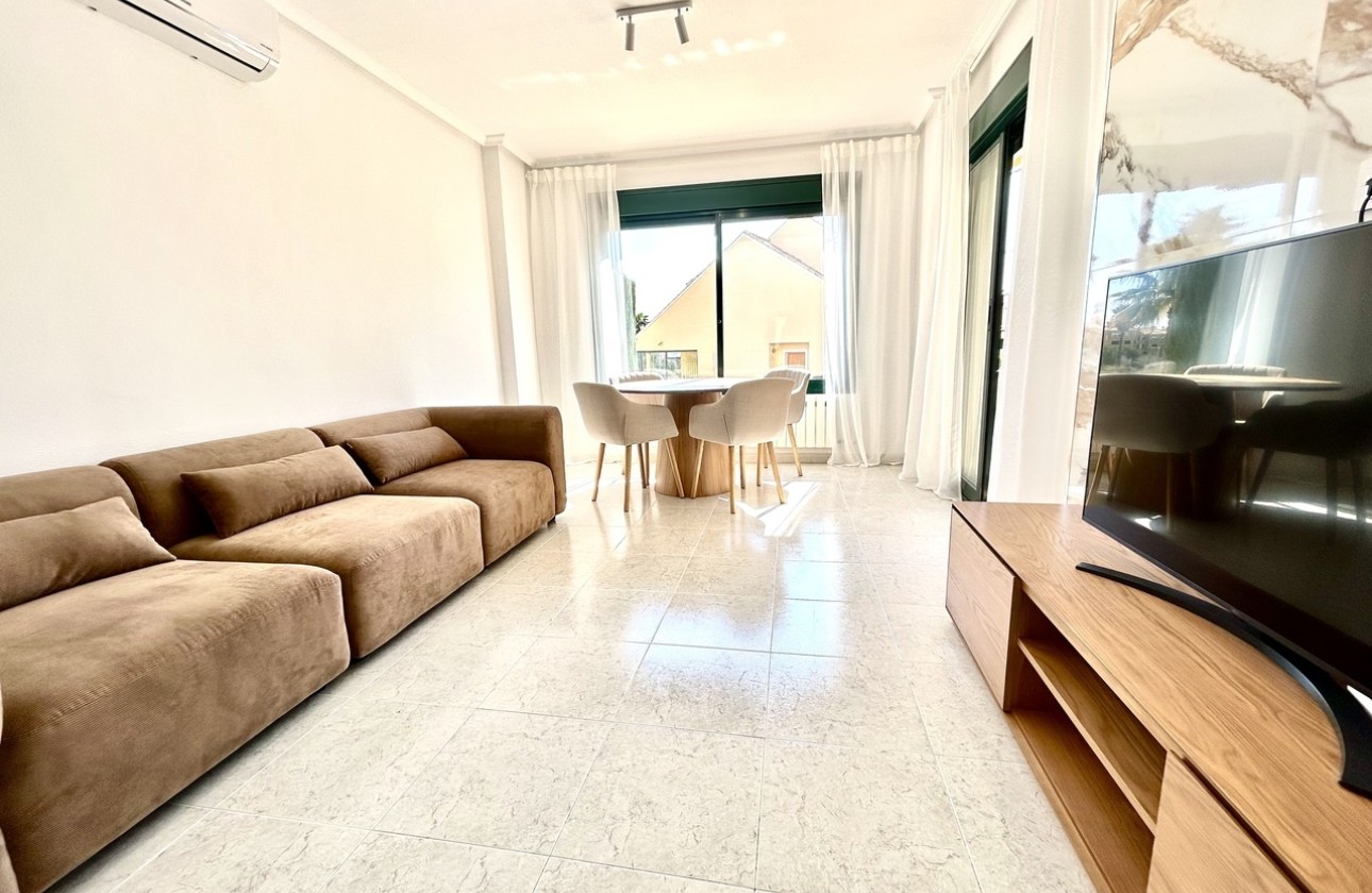 Sprzedaż - Apartament / Mieszkanie -
Villamartín - Costa Blanca