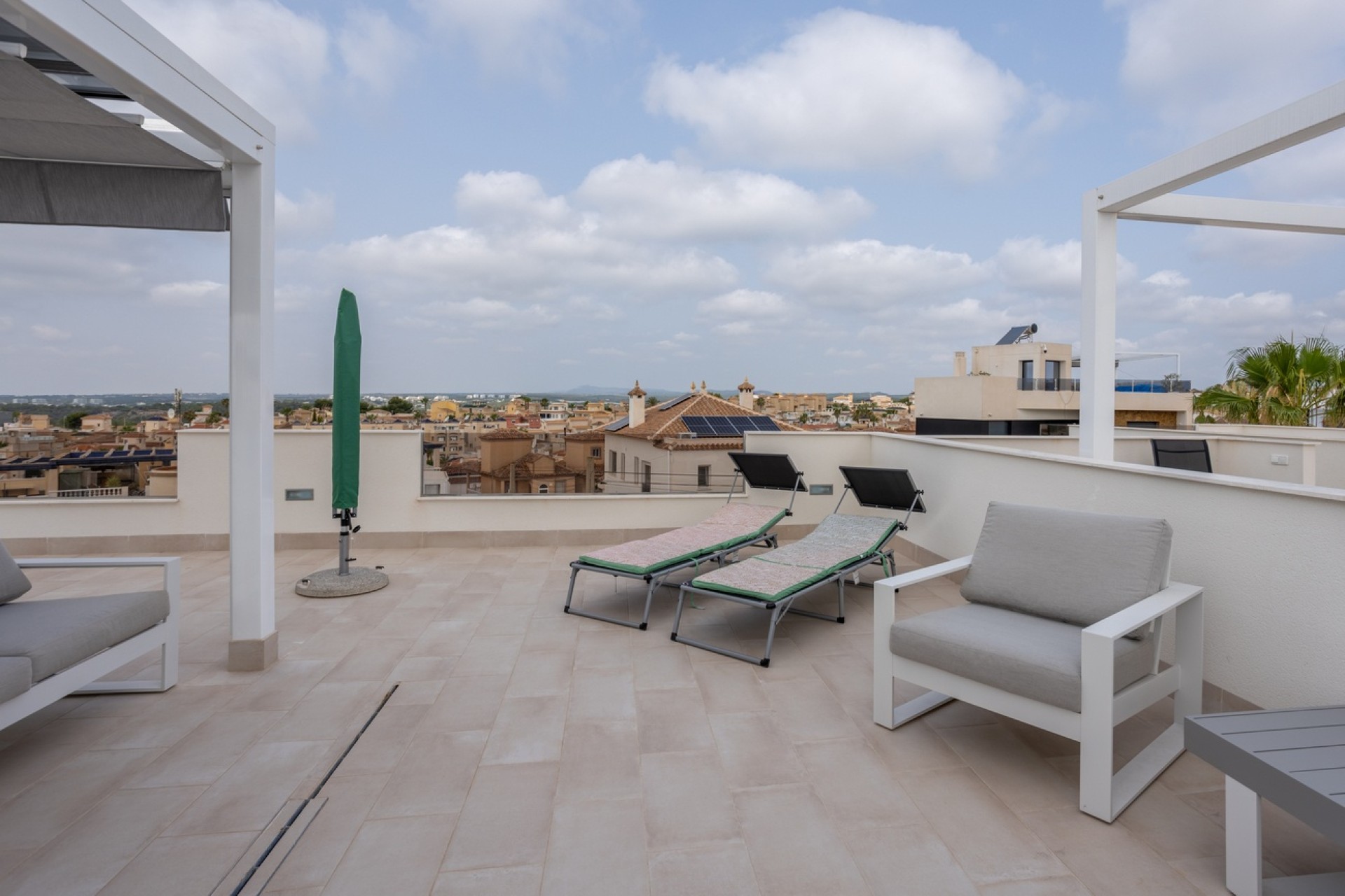 Sprzedaż - Apartament / Mieszkanie -
Villamartín - Costa Blanca