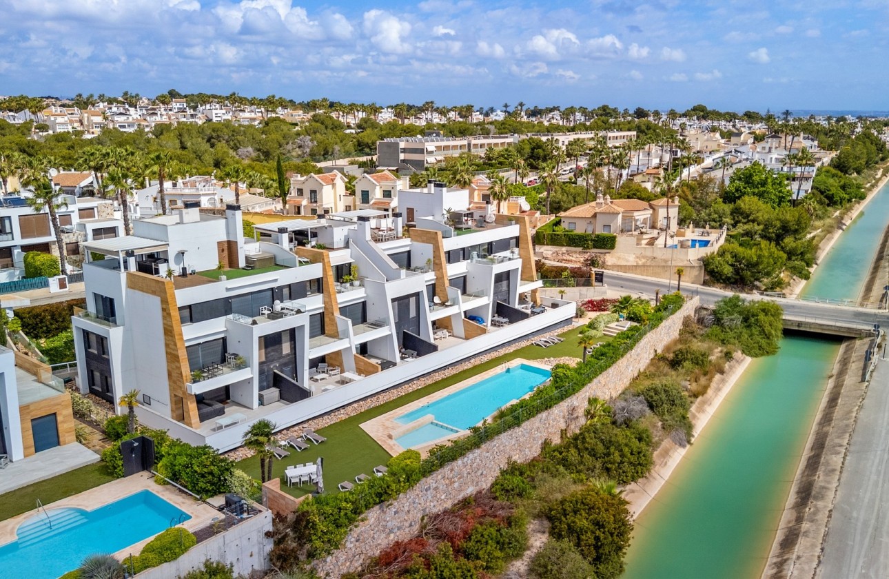 Sprzedaż - Apartament / Mieszkanie -
Villamartín - Costa Blanca