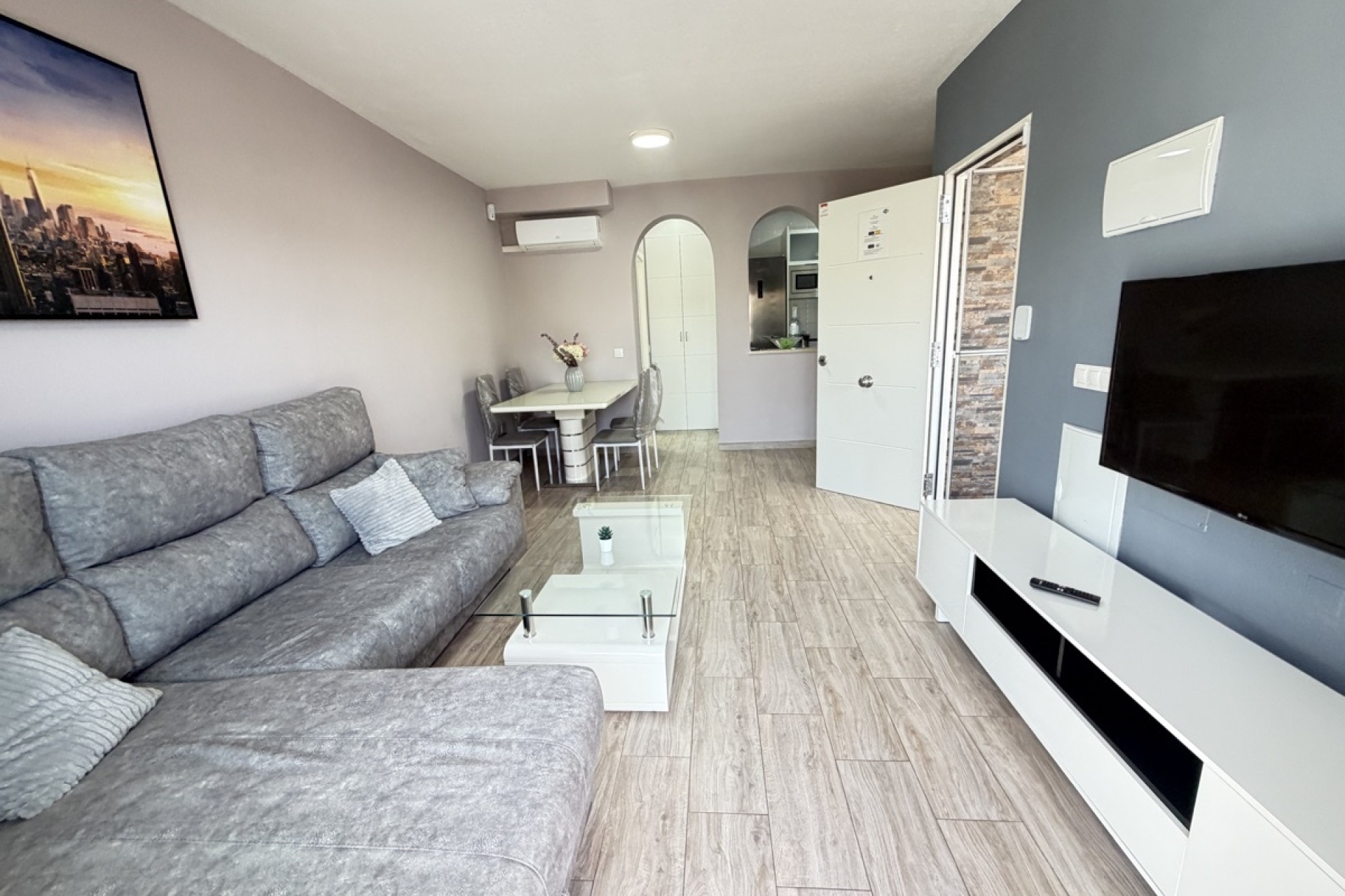 Sprzedaż - Apartament / Mieszkanie -
Villamartín