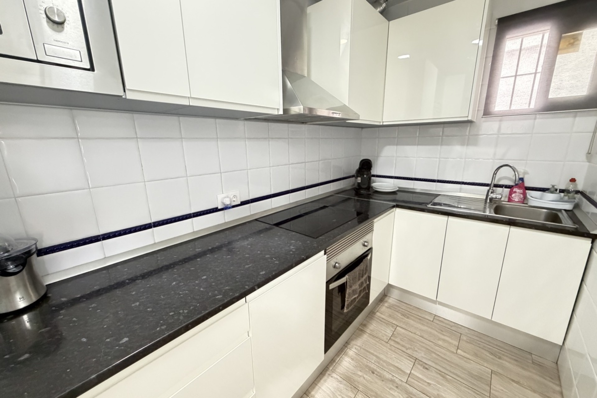 Sprzedaż - Apartament / Mieszkanie -
Villamartín
