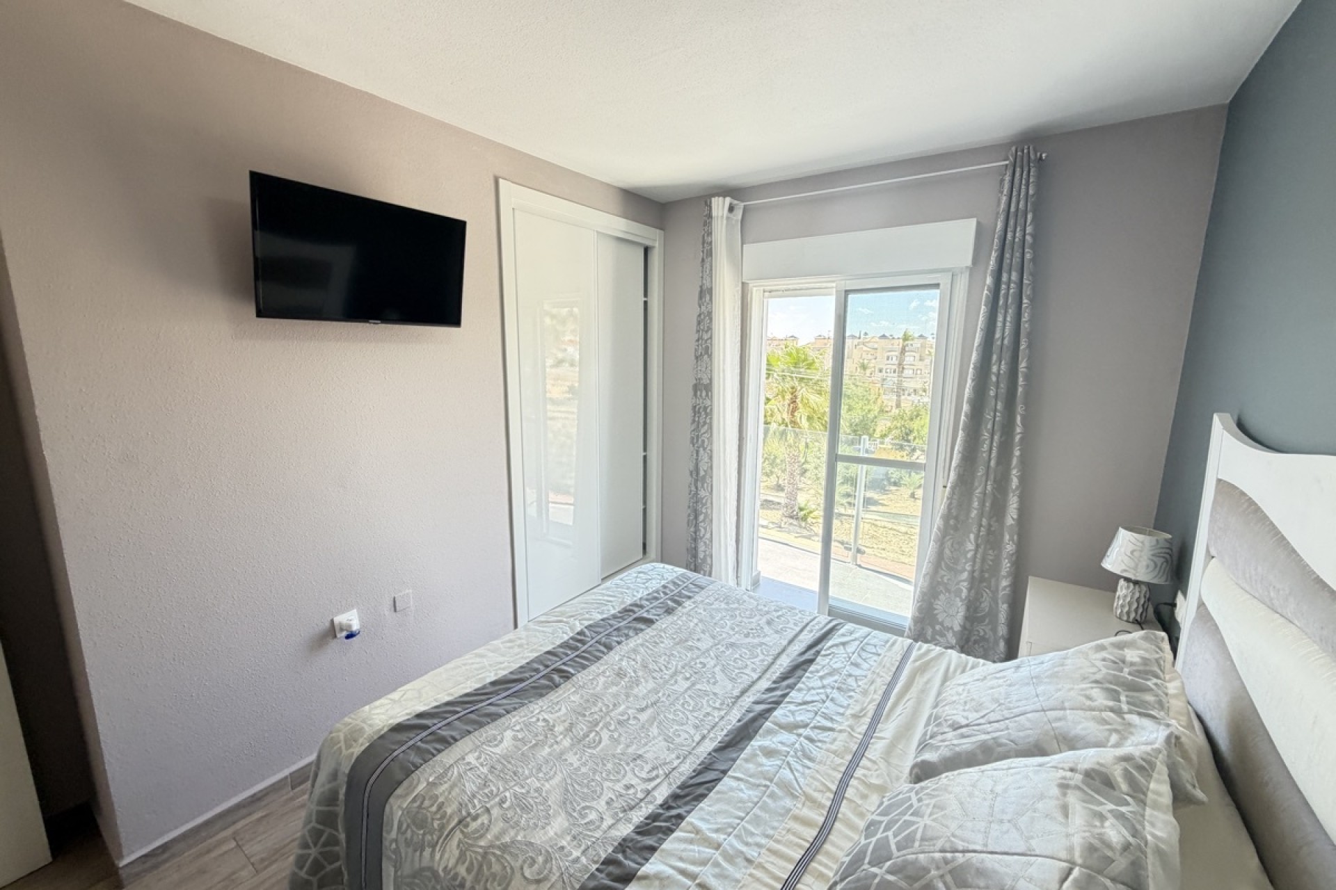 Sprzedaż - Apartament / Mieszkanie -
Villamartín