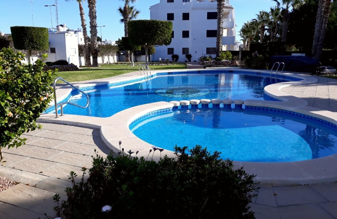 Sprzedaż - Apartament / Mieszkanie -
Villamartín