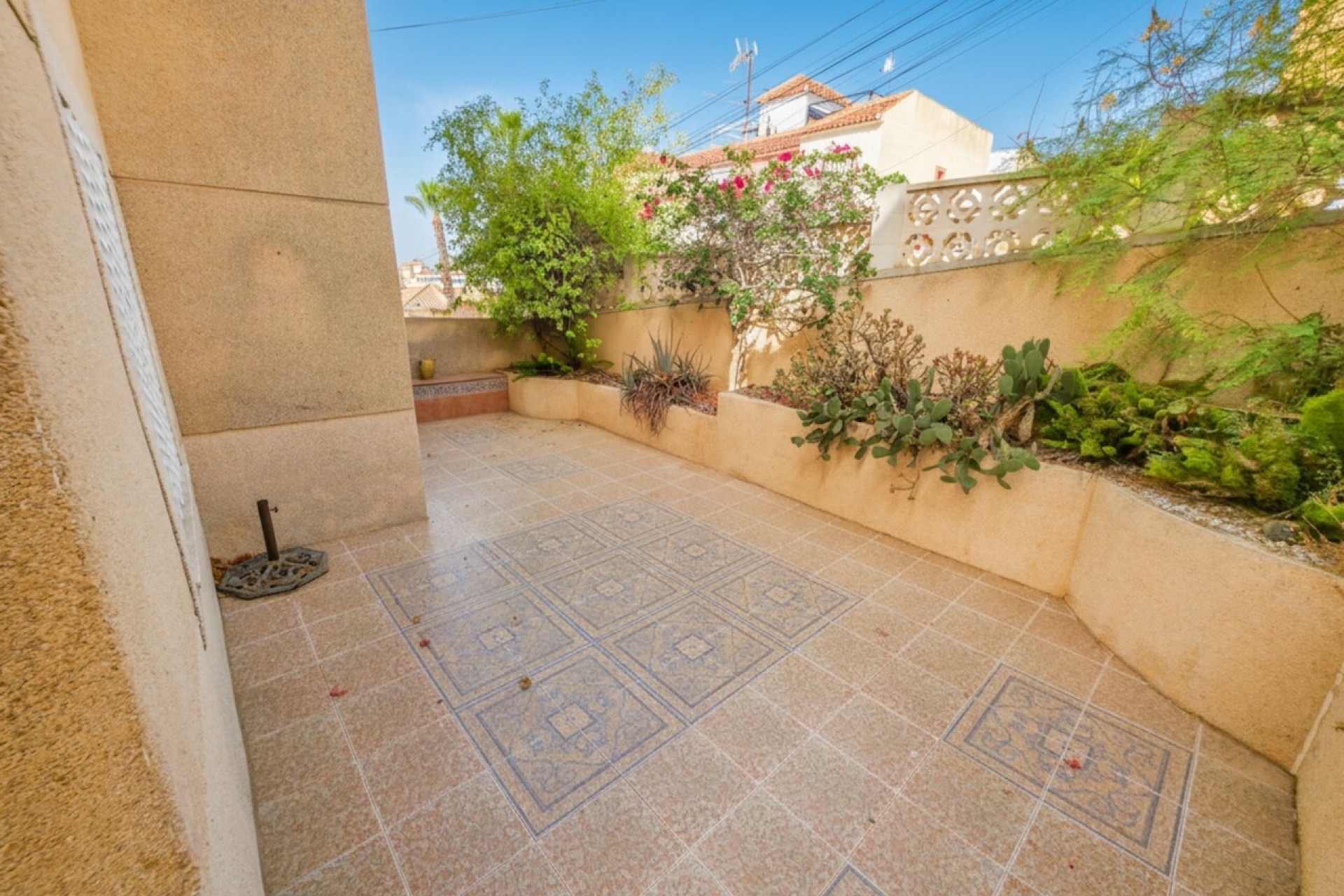 Sprzedaż - Apartament / Mieszkanie -
Villamartín