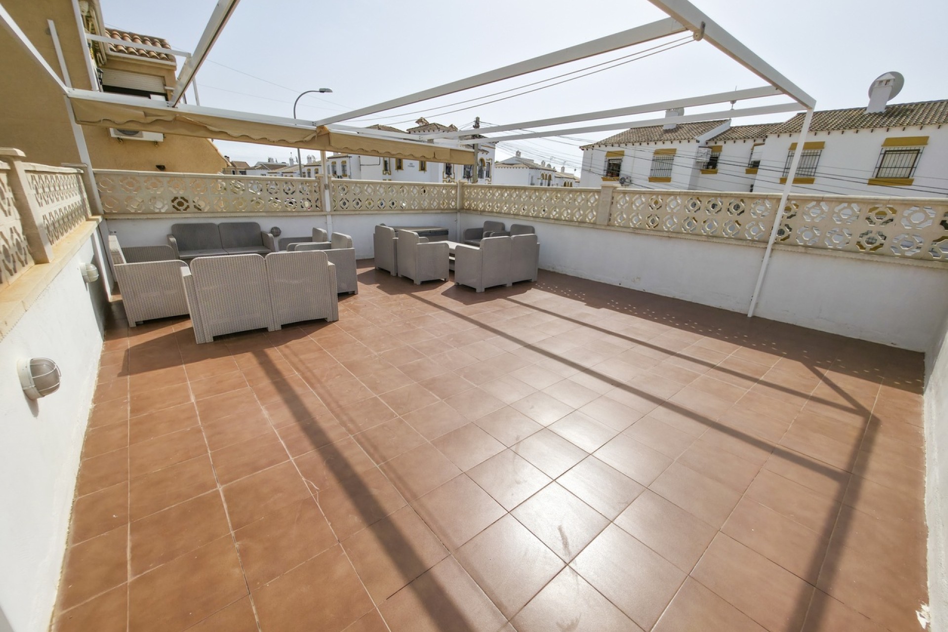 Sprzedaż - Apartament / Mieszkanie -
Villamartín
