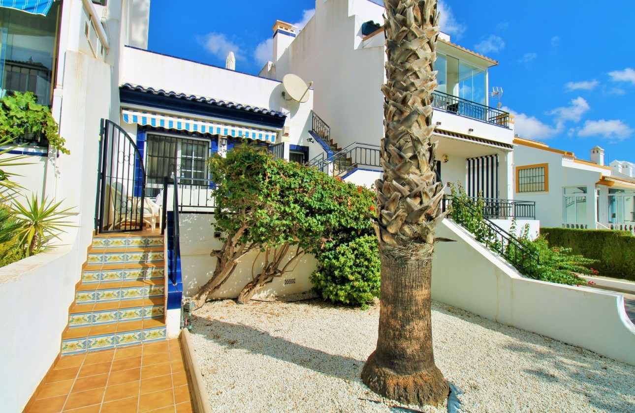 Sprzedaż - Apartament / Mieszkanie -
Villamartín