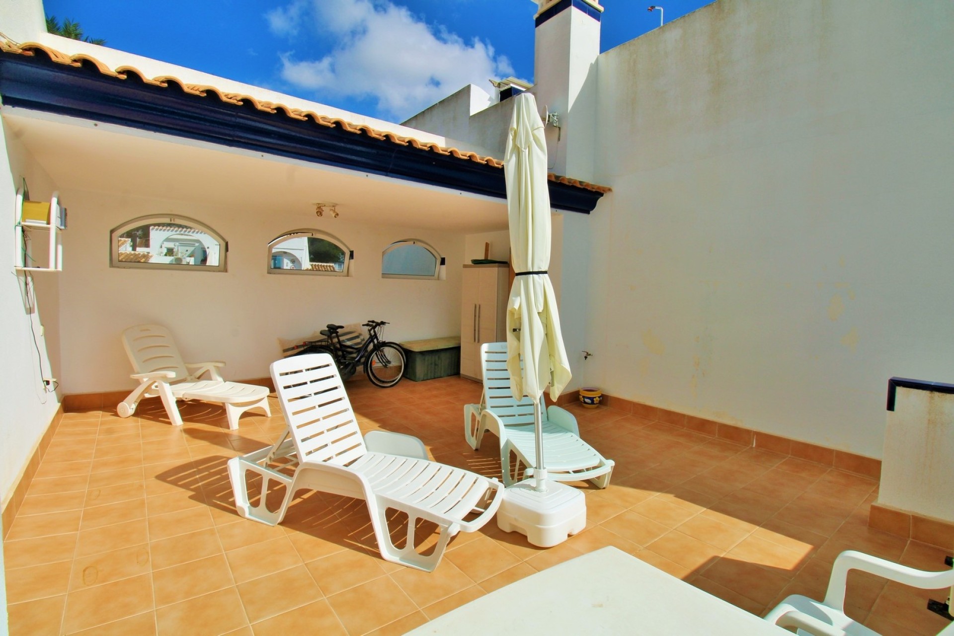 Sprzedaż - Apartament / Mieszkanie -
Villamartín
