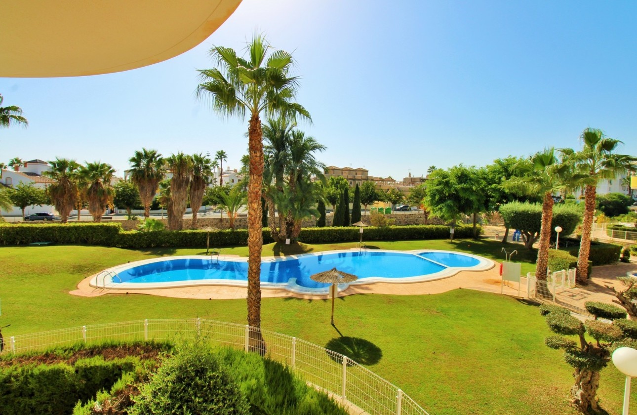 Sprzedaż - Apartament / Mieszkanie -
Villamartín