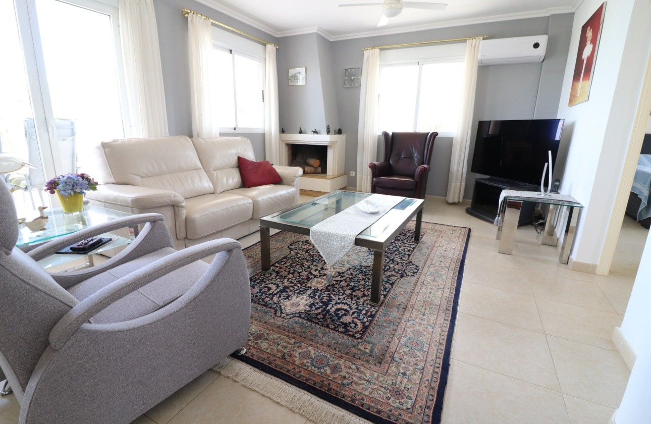 Sprzedaż - Detached Villa -
Algorfa - Lomas de La Juliana