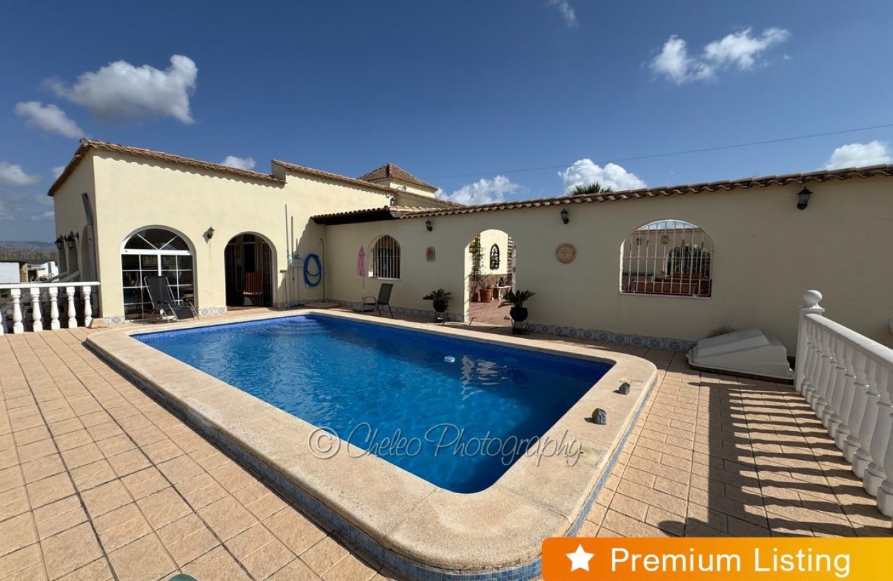 Sprzedaż - Detached Villa -
Catral - CatralAlicanteValenciaSpain