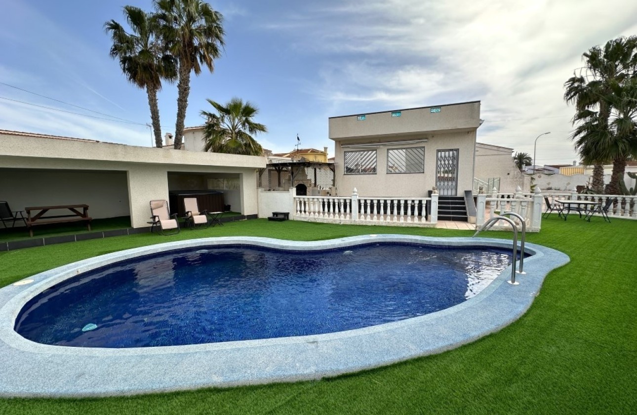 Sprzedaż - Detached Villa -
Ciudad Quesada - Rojales - Ciudad Quesada
