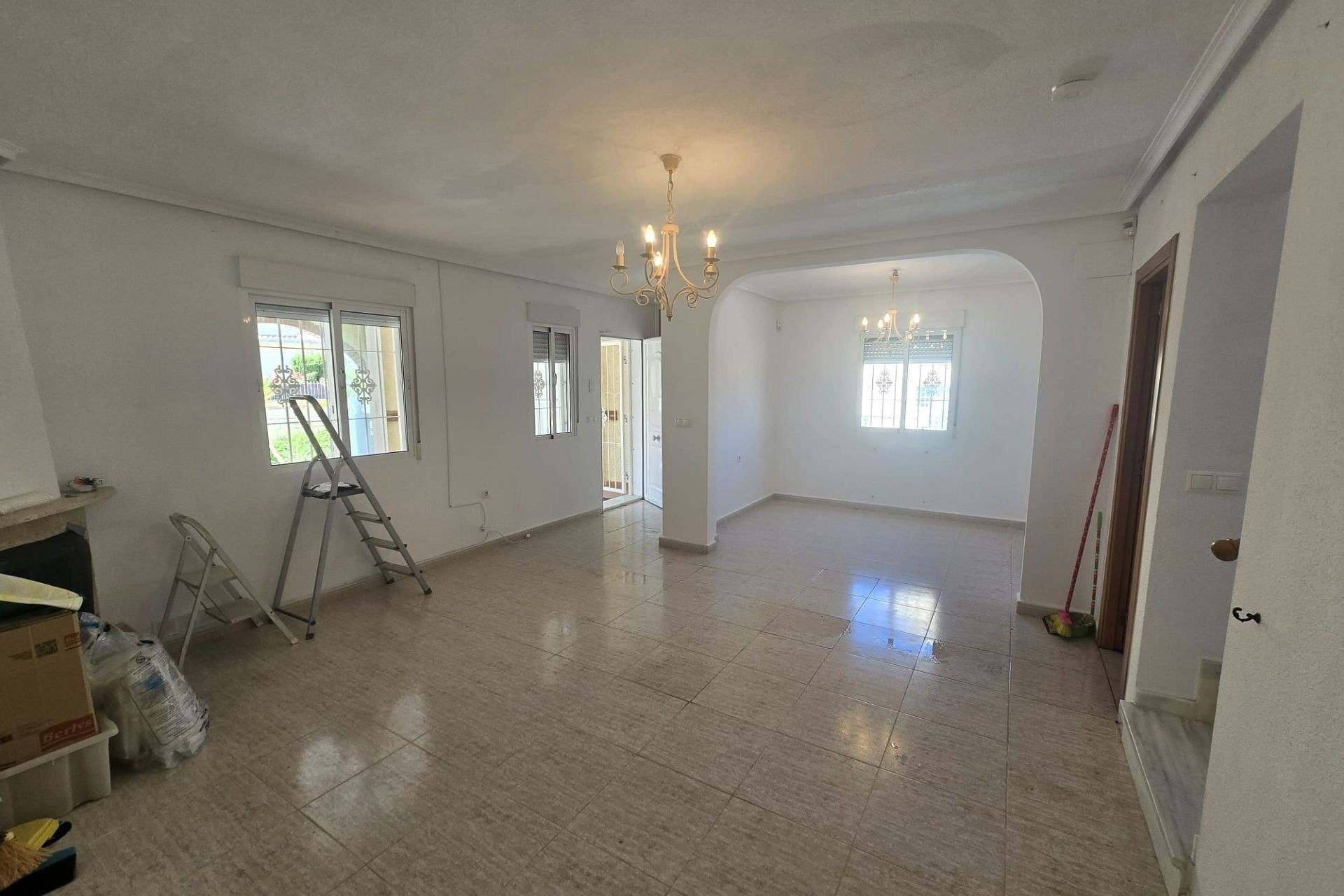 Sprzedaż - Detached Villa -
Monforte del Cid