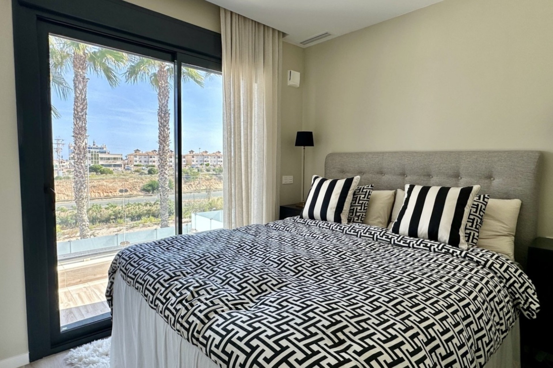 Sprzedaż - Detached Villa -
Orihuela Costa - Lomas de Cabo Roig
