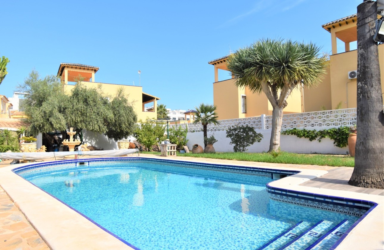 Sprzedaż - Detached Villa -
Orihuela Costa - Villamartin