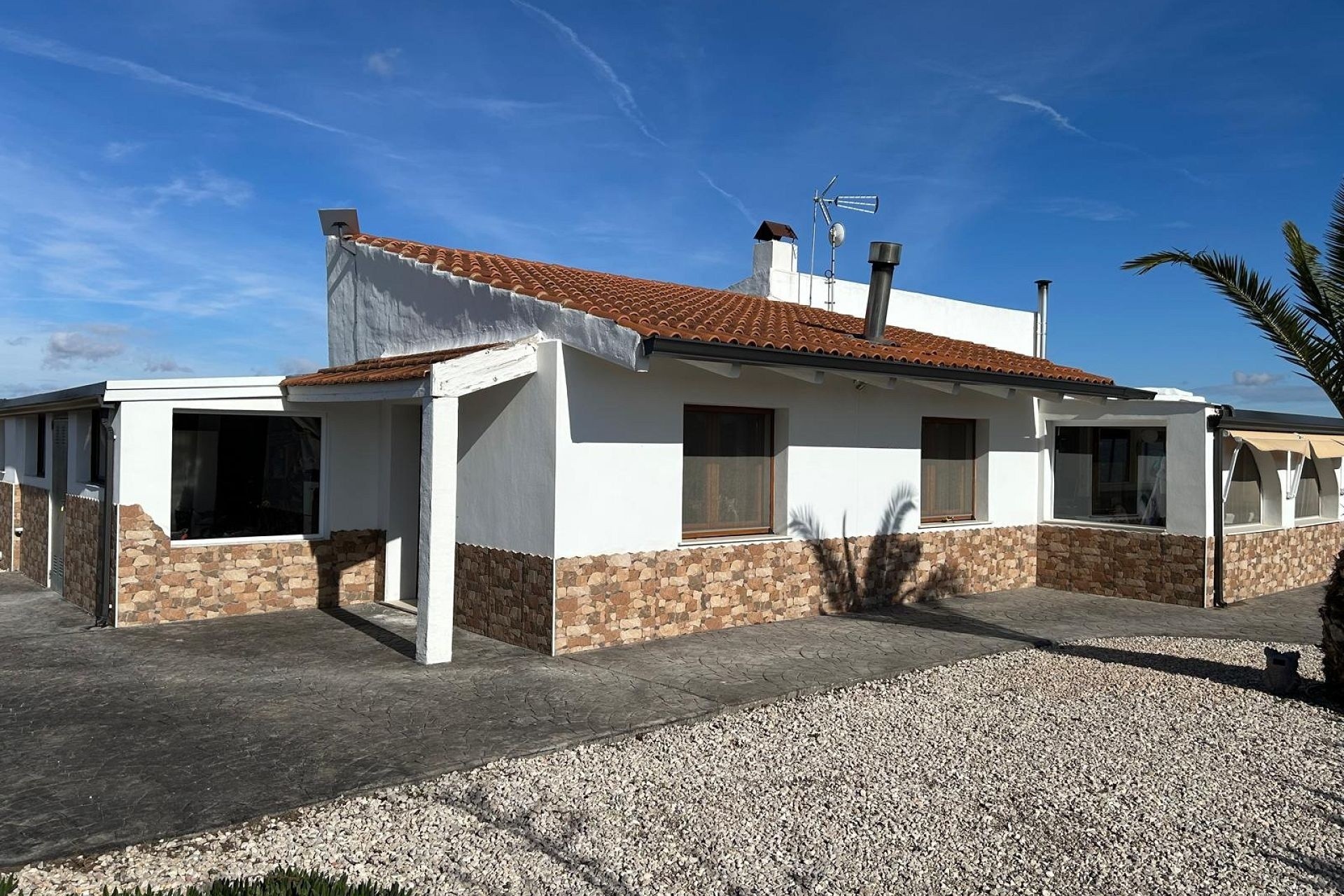 Sprzedaż - Detached Villa -
Villena