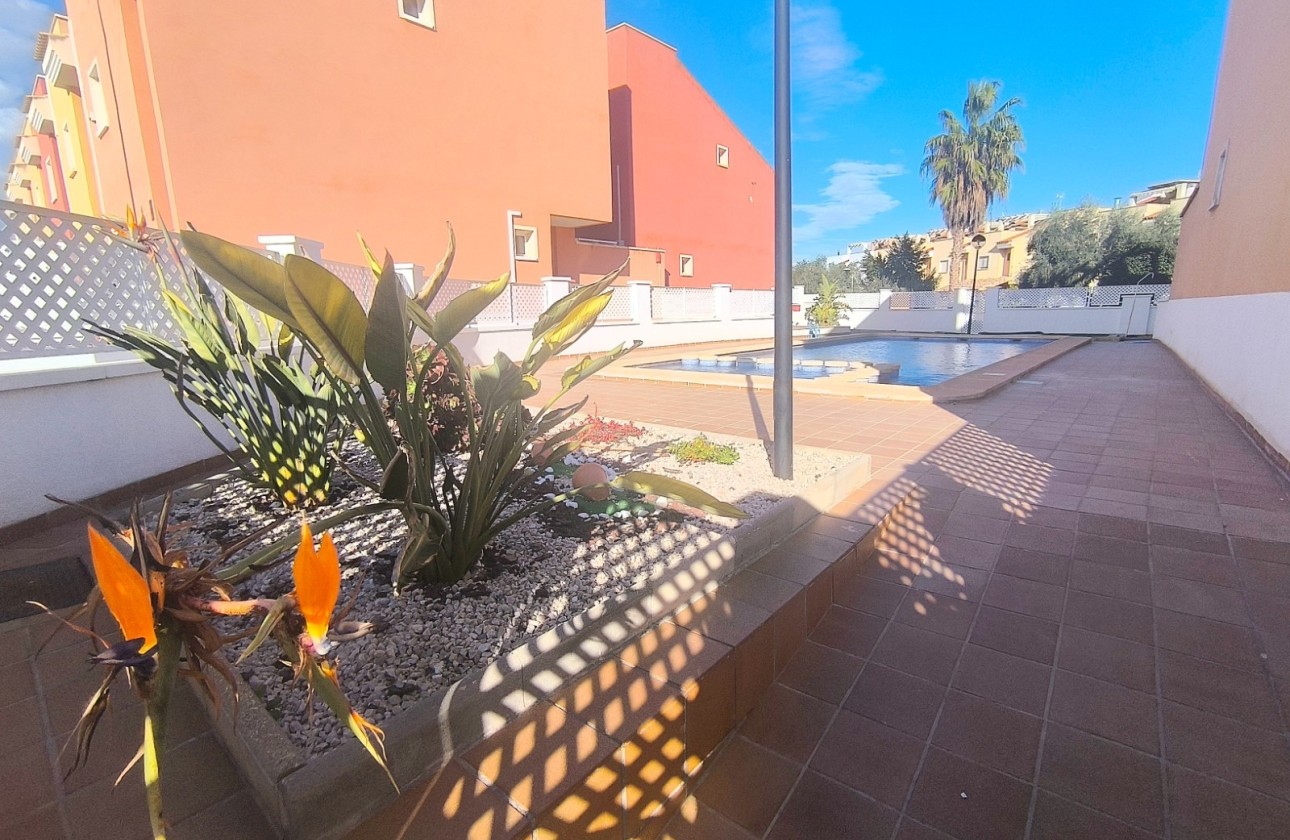 Sprzedaż - Dom miejski -
Bigastro