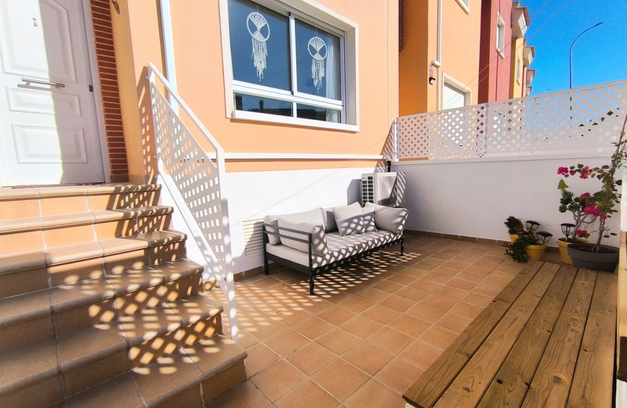 Sprzedaż - Dom miejski -
Bigastro