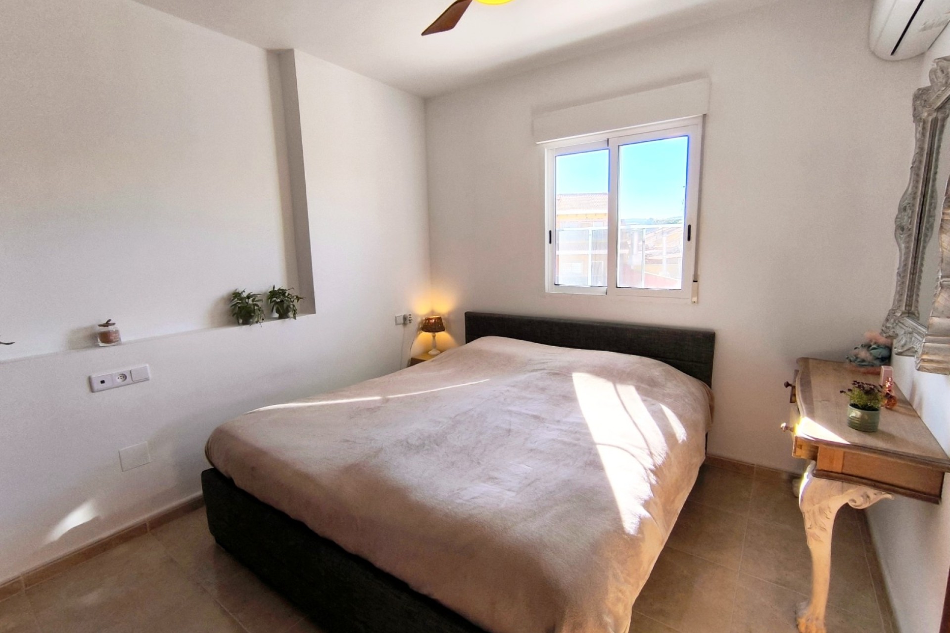 Sprzedaż - Dom miejski -
Bigastro