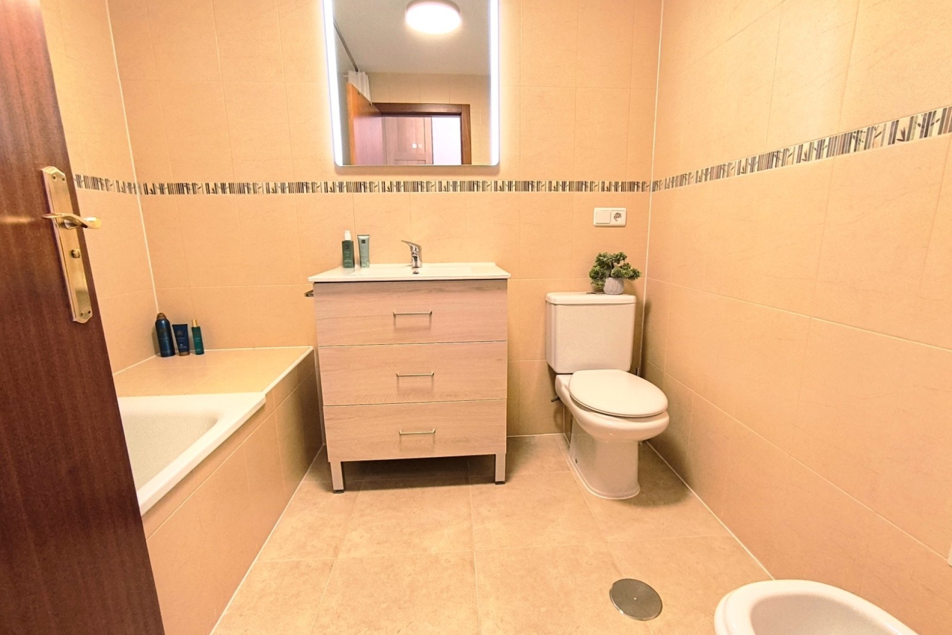 Sprzedaż - Dom miejski -
Bigastro