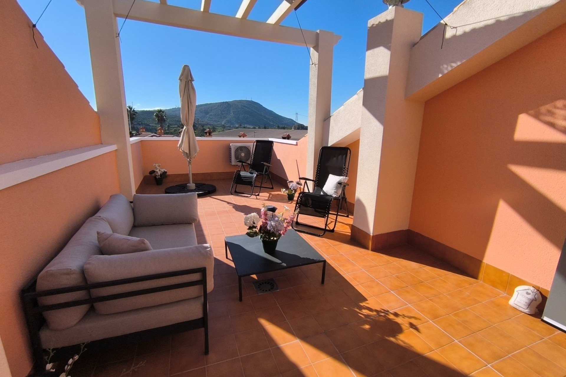 Sprzedaż - Dom miejski -
Bigastro