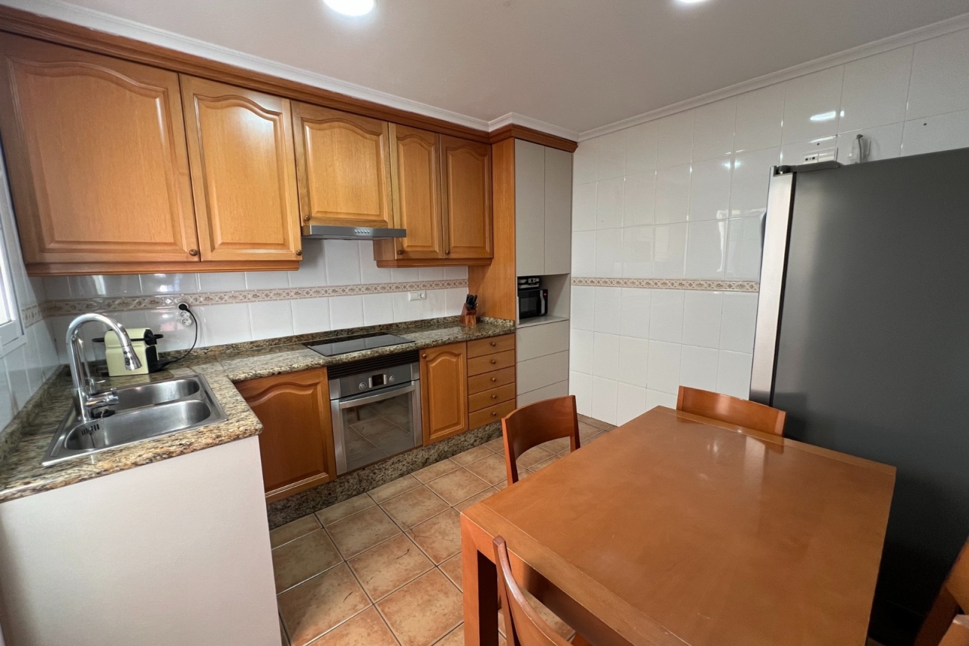 Sprzedaż - Dom miejski -
Hondón de las Nieves