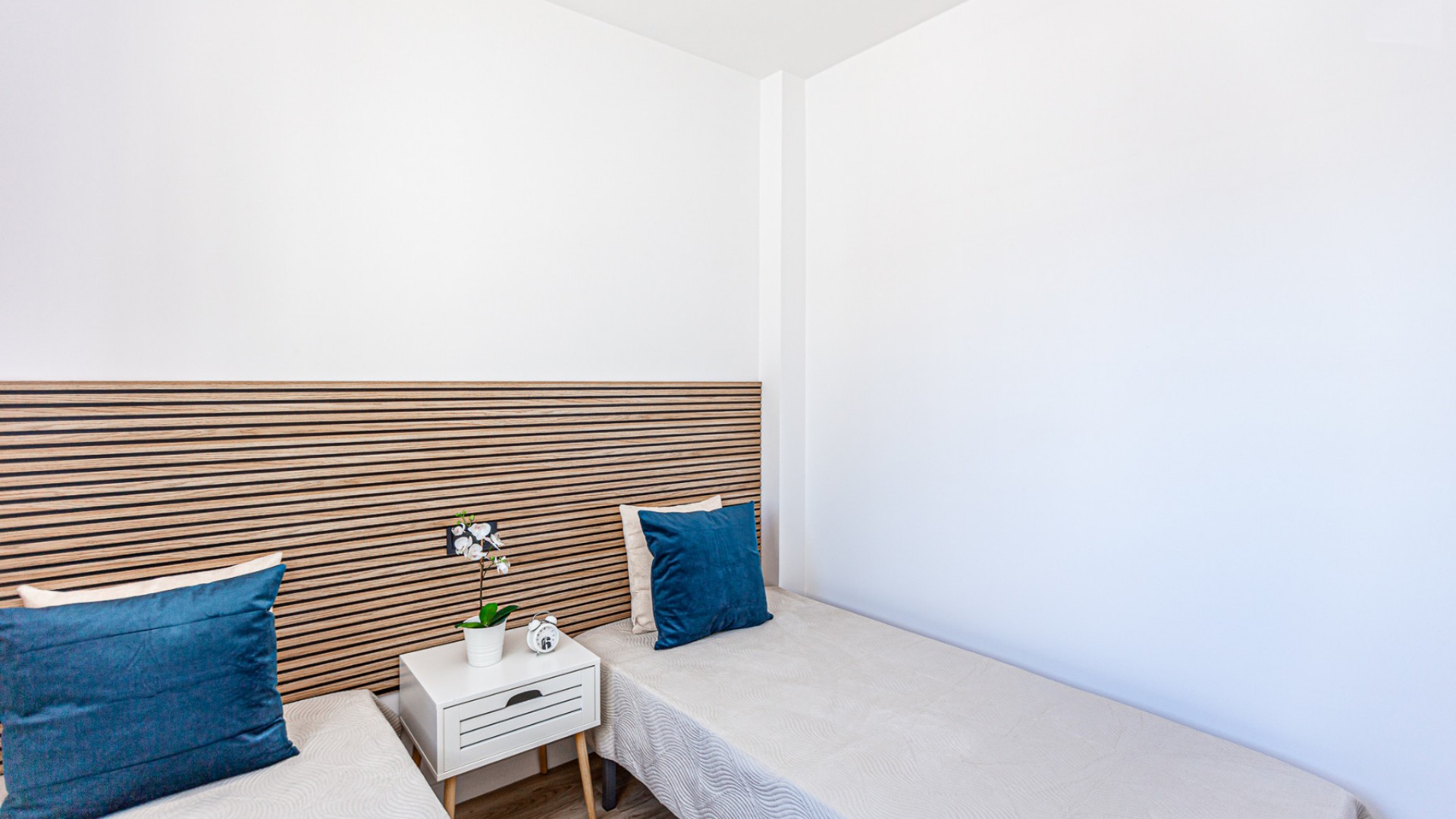 Sprzedaż - Dom miejski -
Los Altos