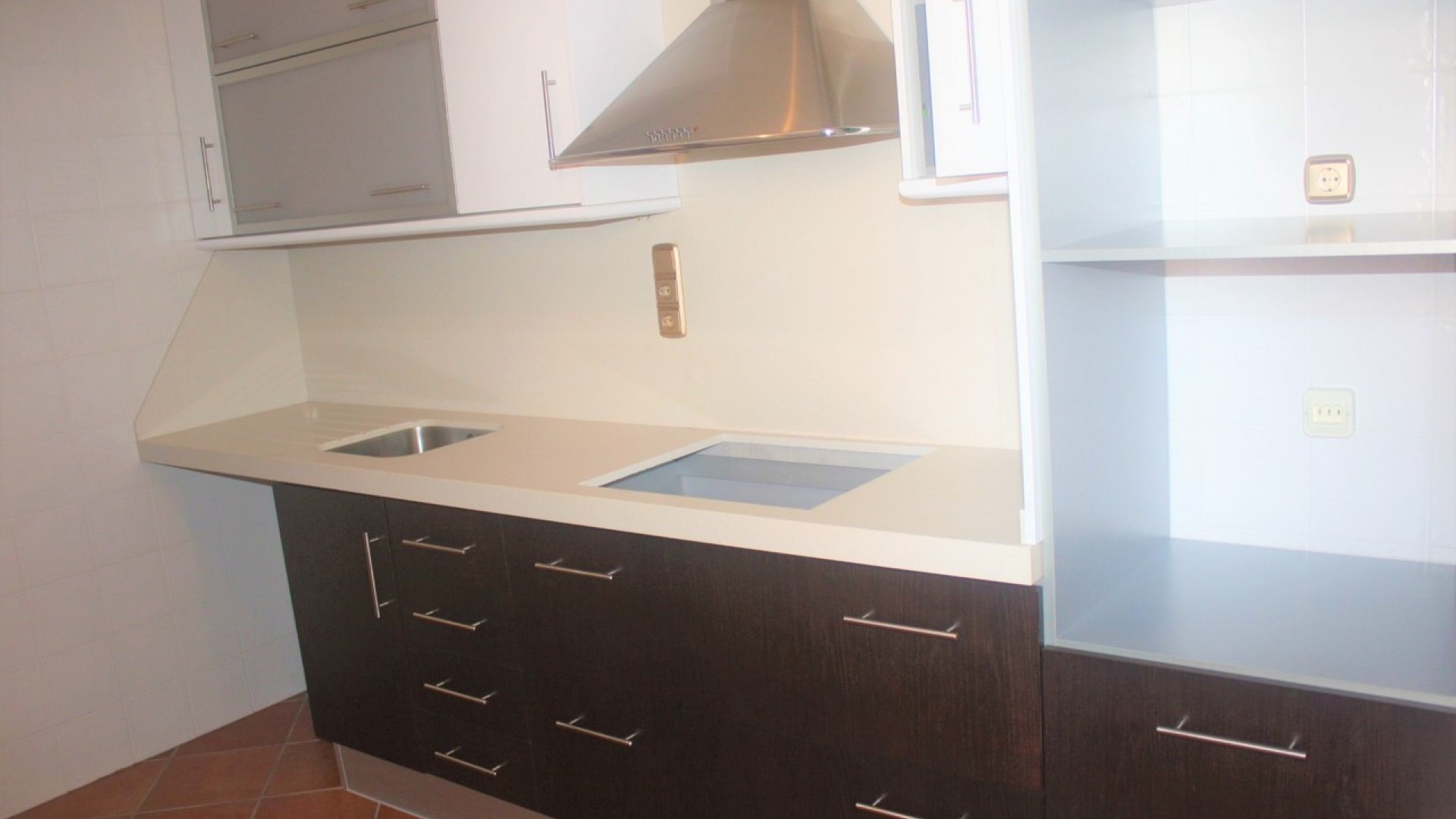 Sprzedaż - Dom miejski -
Los Altos