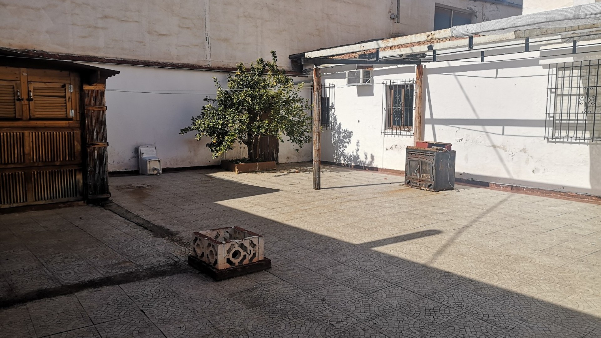 Sprzedaż - Dom miejski -
Los Montesinos